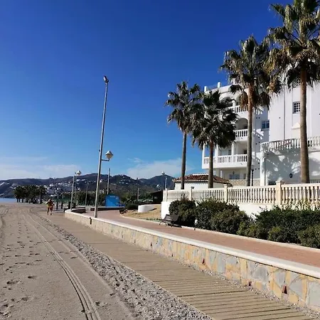 Atico Fresco Y Luminoso Con Aparcamiento Privado Apartment Nerja Exterior photo